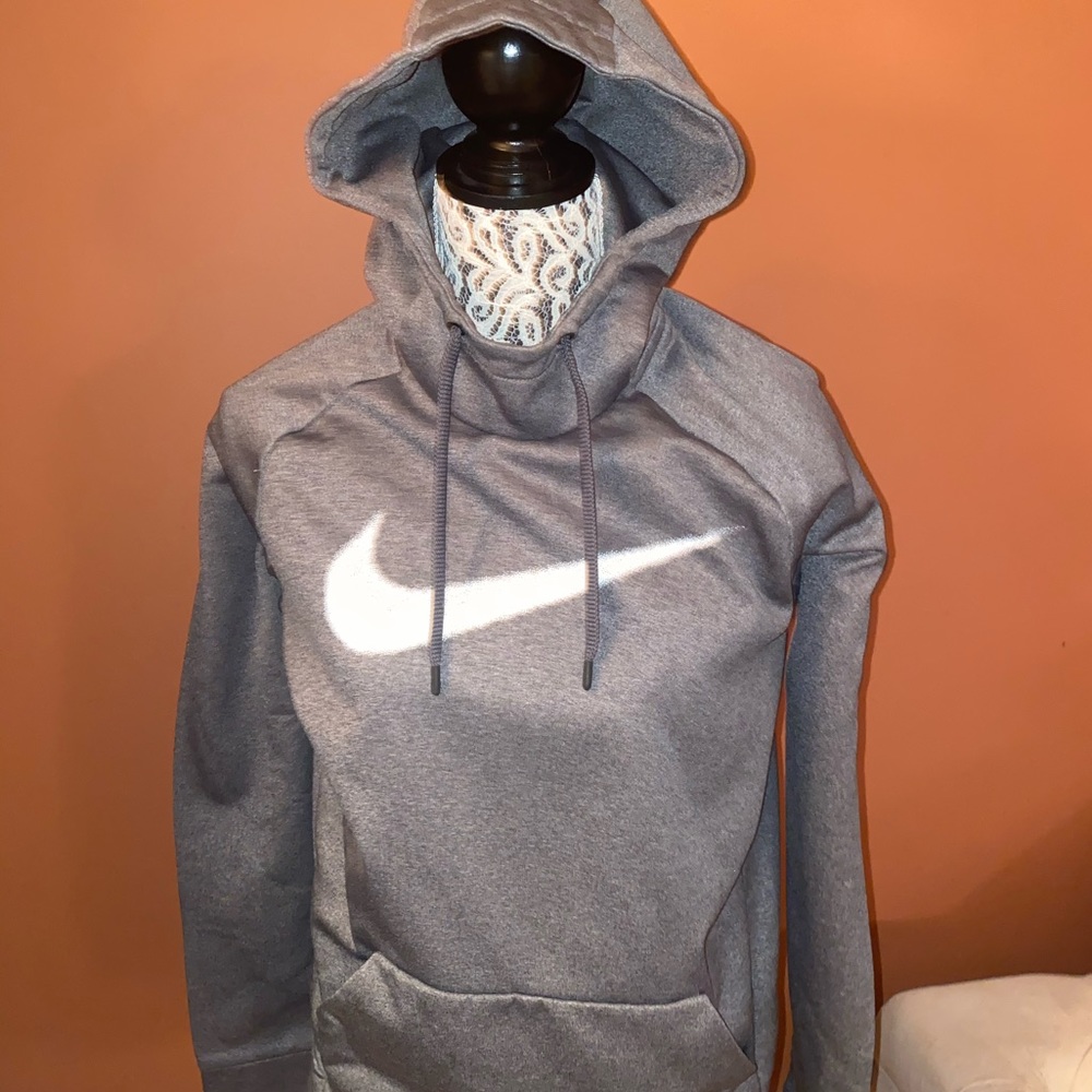 Nike DRI- FIT Therma Grey swoosh pullover M